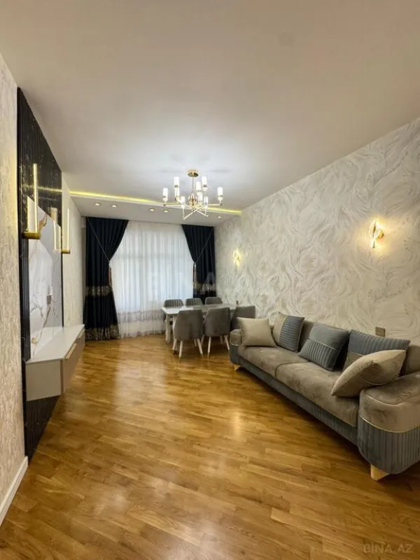 Satılır 2 otaqlı mənzil 88 m²