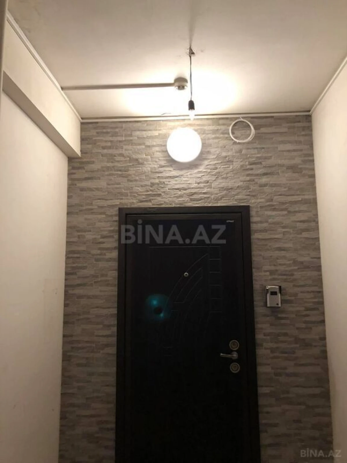 Satılır 4 otaqlı mənzil 150 m²