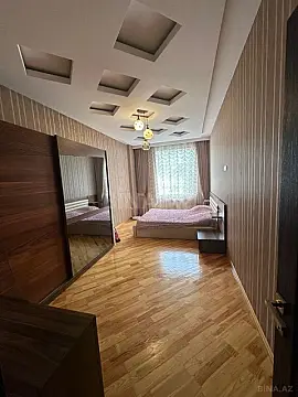 Satılır 4 otaqlı mənzil 150 m²