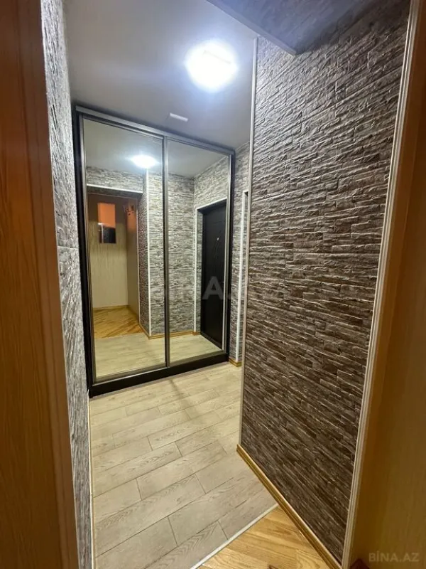 Satılır 4 otaqlı mənzil 150 m²