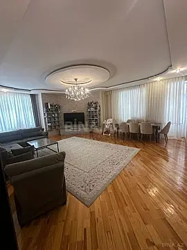 Satılır 4 otaqlı mənzil 150 m² — Bakı, İnşaatçılar 4 otaq 150.00 m²