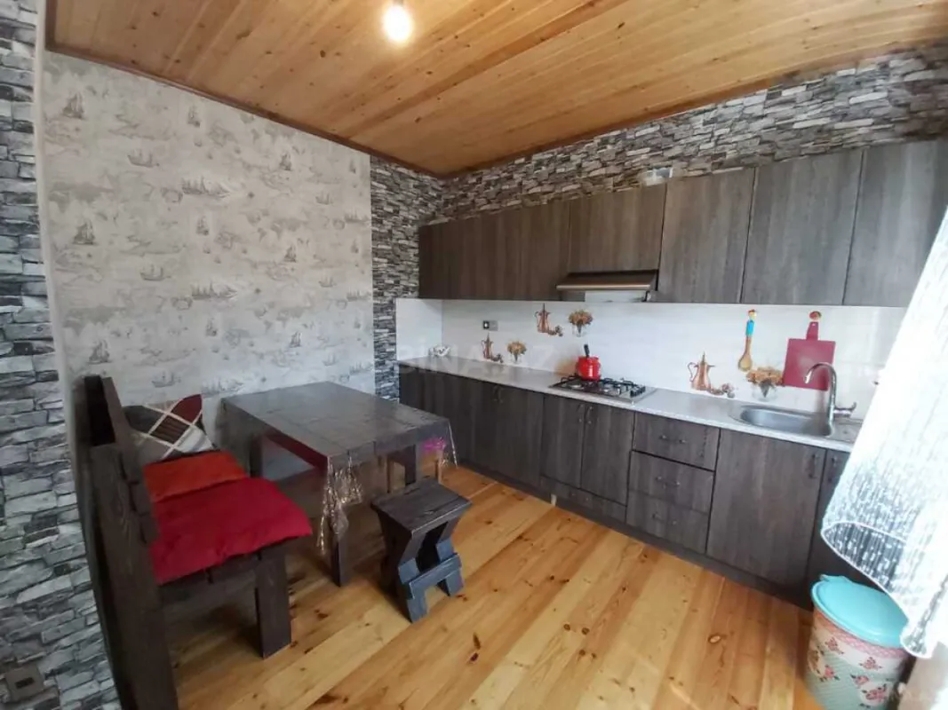 Satılır 5 otaqlı həyət evi 150 m²