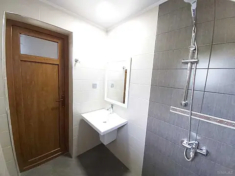 Satılır 5 otaqlı həyət evi 150 m²