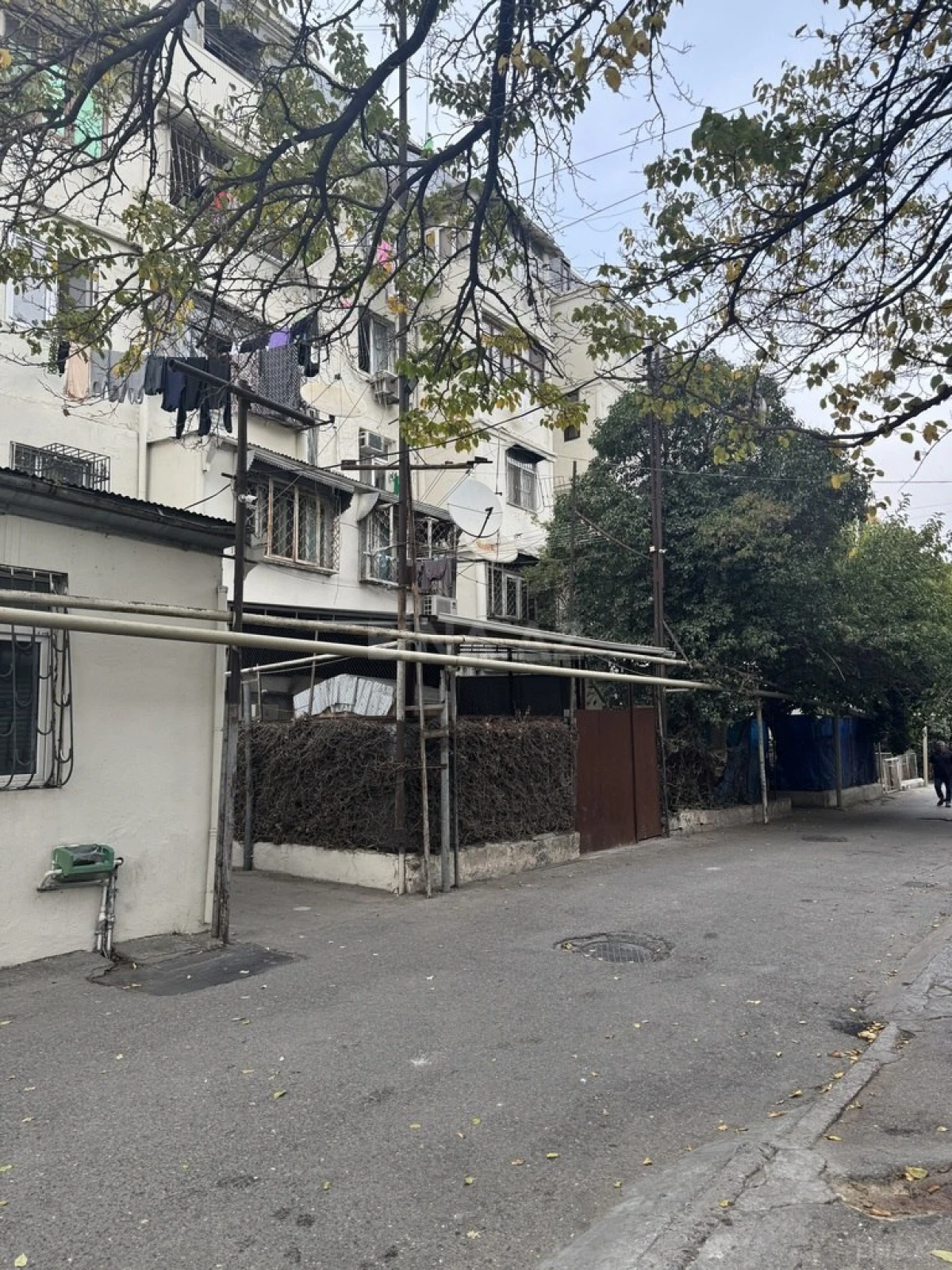 Satılır obyekt 100 m²