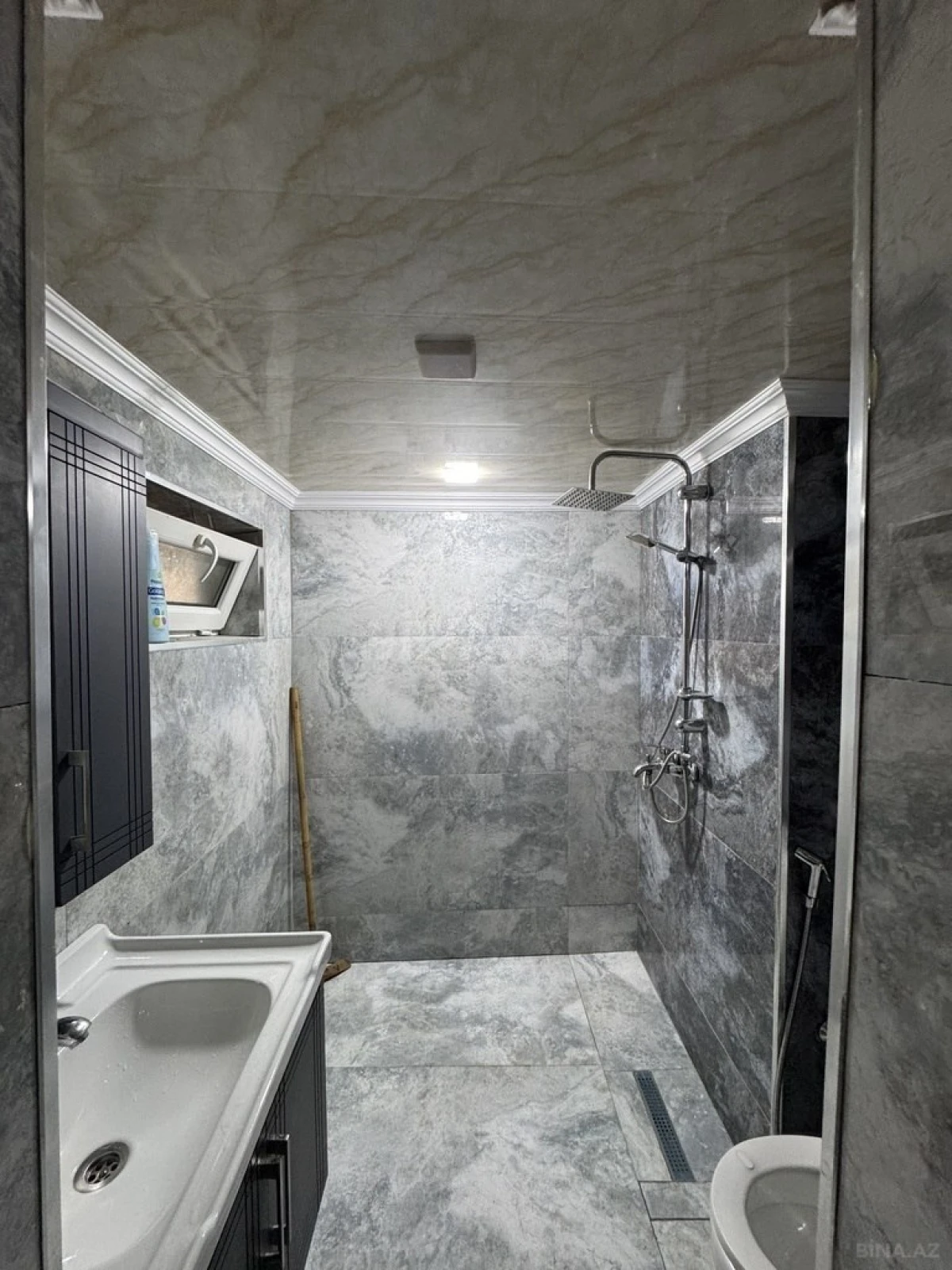 Satılır obyekt 100 m²