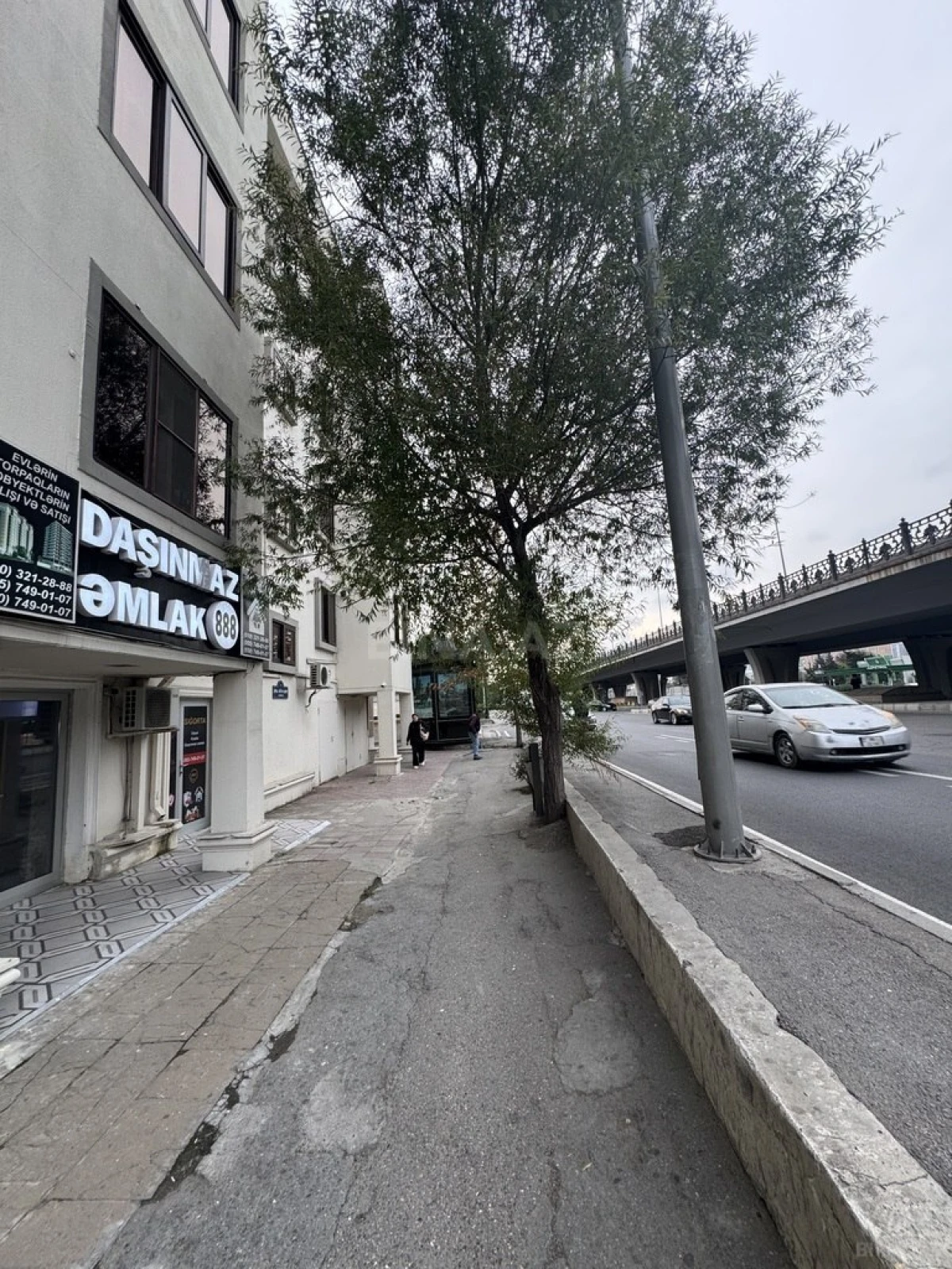 Satılır obyekt 100 m²