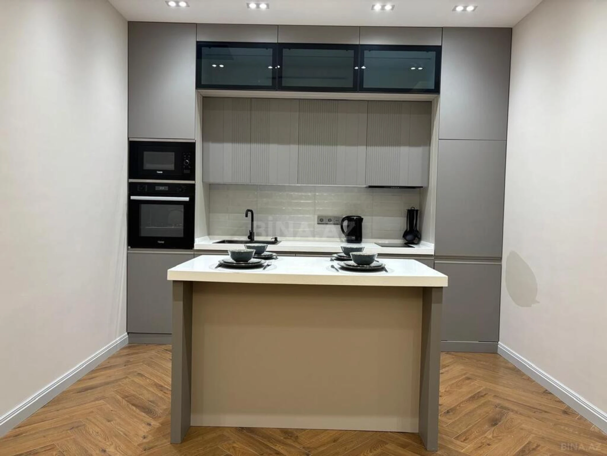 Kirayə verilir 2 otaqlı mənzil 75 m²