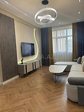 Kirayə verilir 2 otaqlı mənzil 75 m²