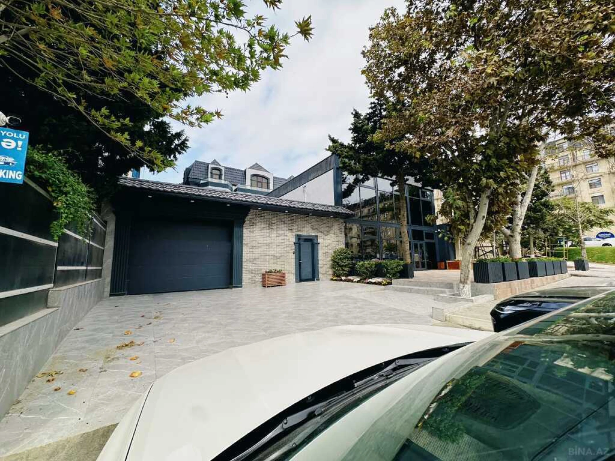 Kirayə verilir 20 otaqlı ofis 1000 m²