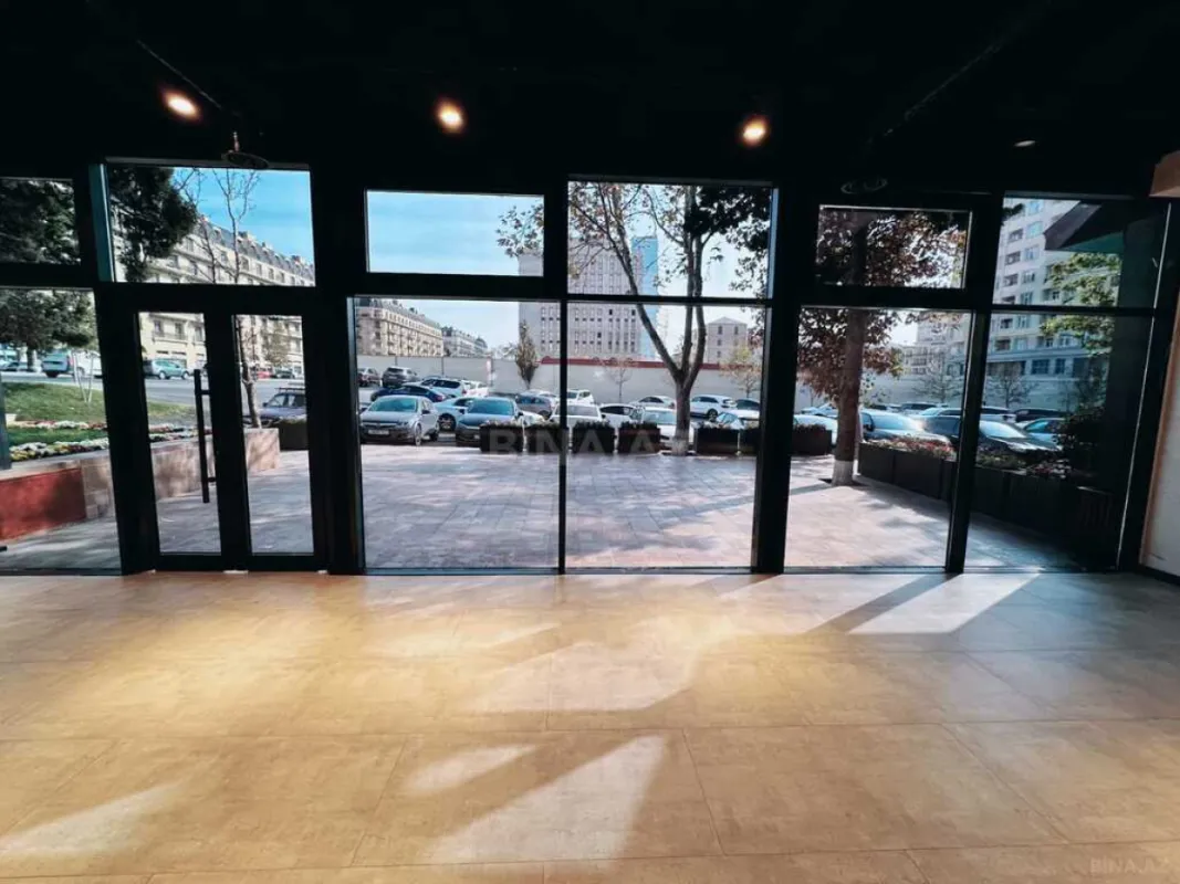 Kirayə verilir 20 otaqlı ofis 1000 m²