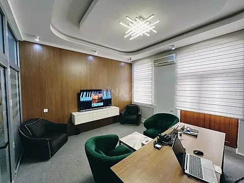 Kirayə verilir 20 otaqlı ofis 1000 m²