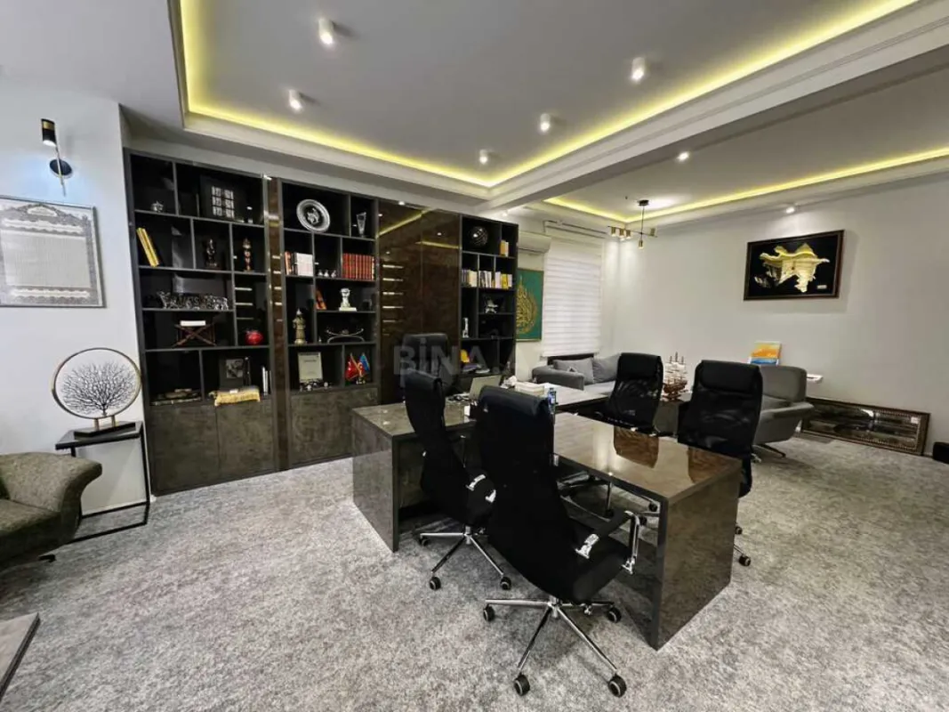 Kirayə verilir 20 otaqlı ofis 1000 m²