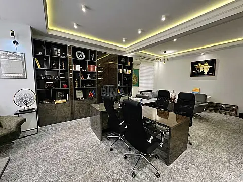 Kirayə verilir 20 otaqlı ofis 1000 m²