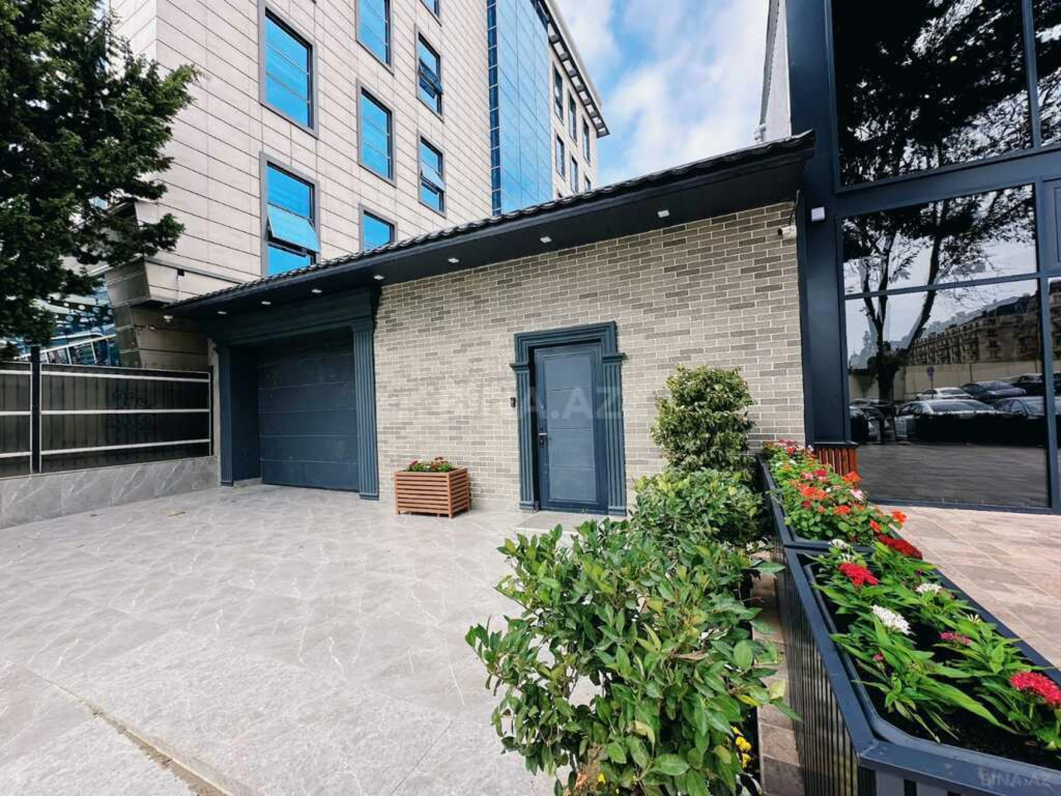 Kirayə verilir 20 otaqlı ofis 1000 m²