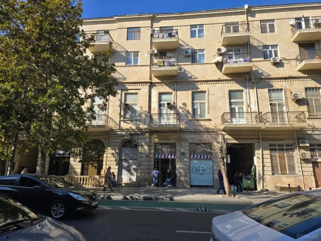 Satılır 2 otaqlı mənzil 60 m²