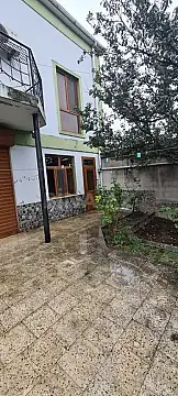 Satılır 6 otaqlı həyət evi 360 m²