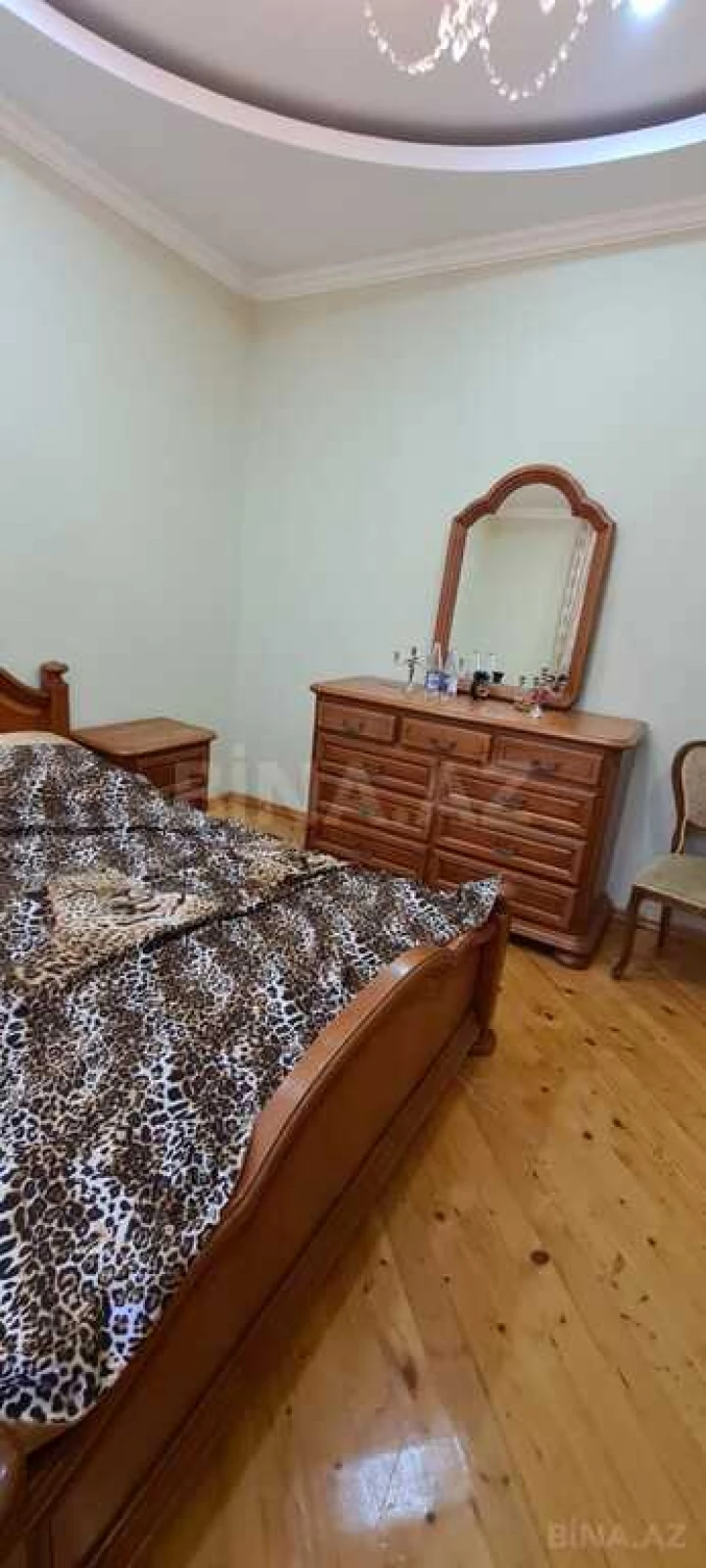 Satılır 6 otaqlı həyət evi 360 m²