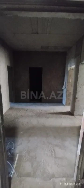 Satılır 3 otaqlı mənzil 157 m²