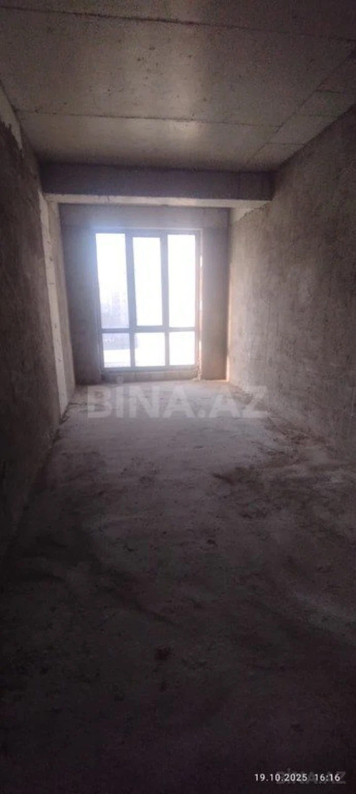 Satılır 3 otaqlı mənzil 157 m²