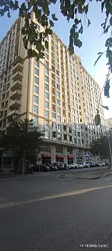 Satılır 3 otaqlı mənzil 157 m²