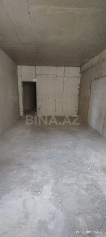 Satılır 3 otaqlı mənzil 157 m²