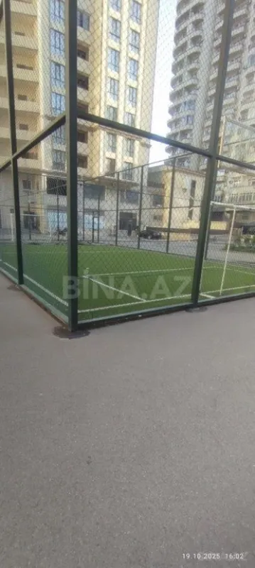 Satılır 3 otaqlı mənzil 157 m²