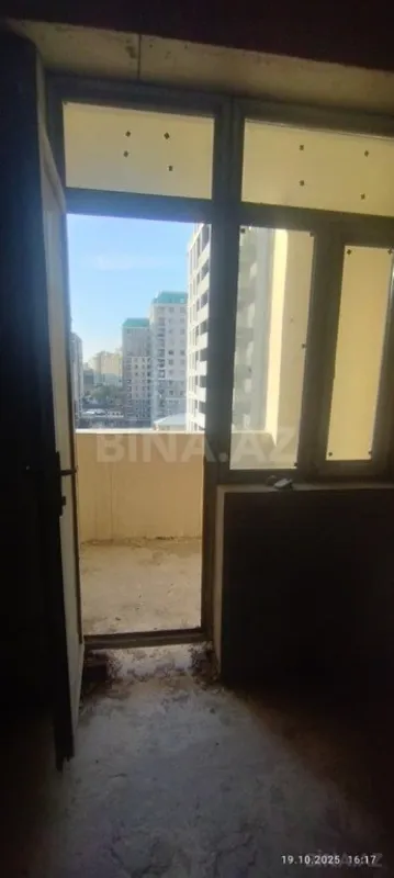 Satılır 3 otaqlı mənzil 157 m²