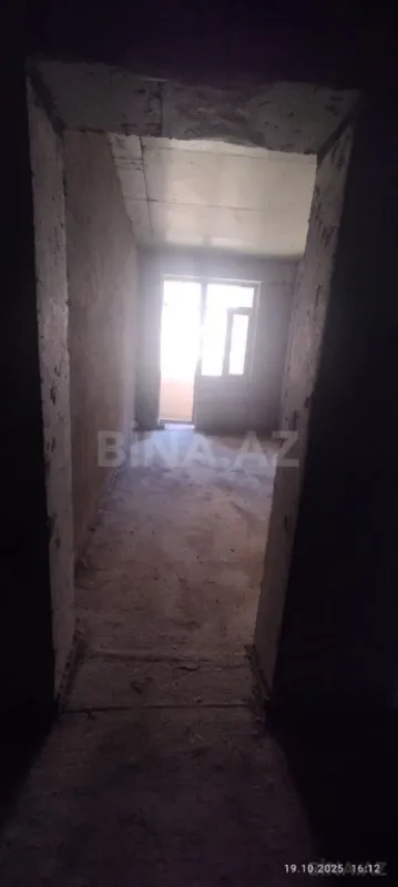 Satılır 3 otaqlı mənzil 157 m²