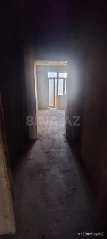 Satılır 3 otaqlı mənzil 157 m²