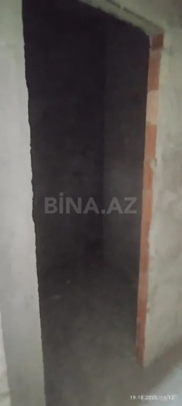 Satılır 3 otaqlı mənzil 157 m²