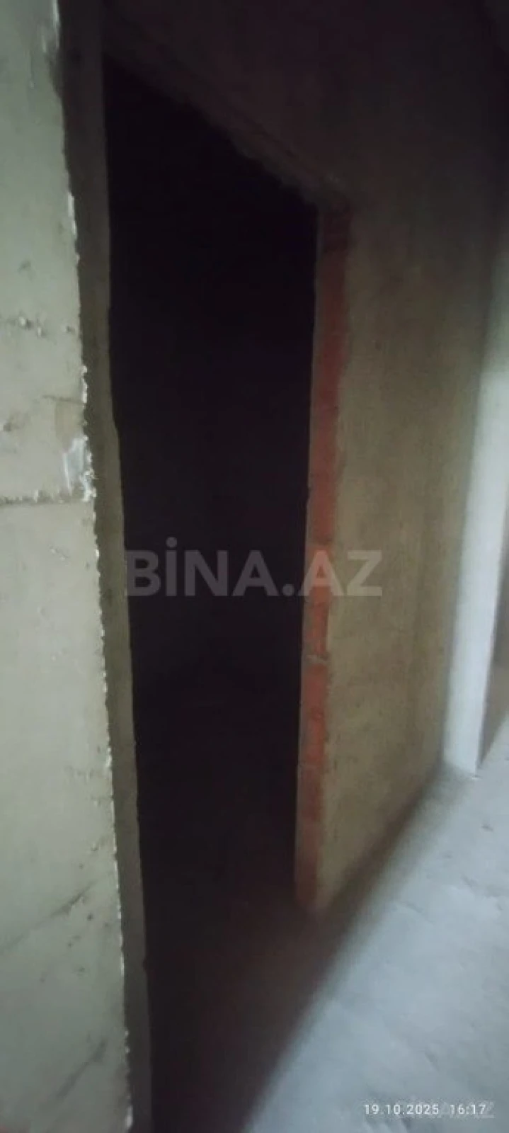 Satılır 3 otaqlı mənzil 157 m²