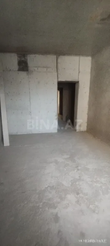 Satılır 3 otaqlı mənzil 157 m²