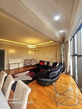 Satılır 4 otaqlı mənzil 200 m²