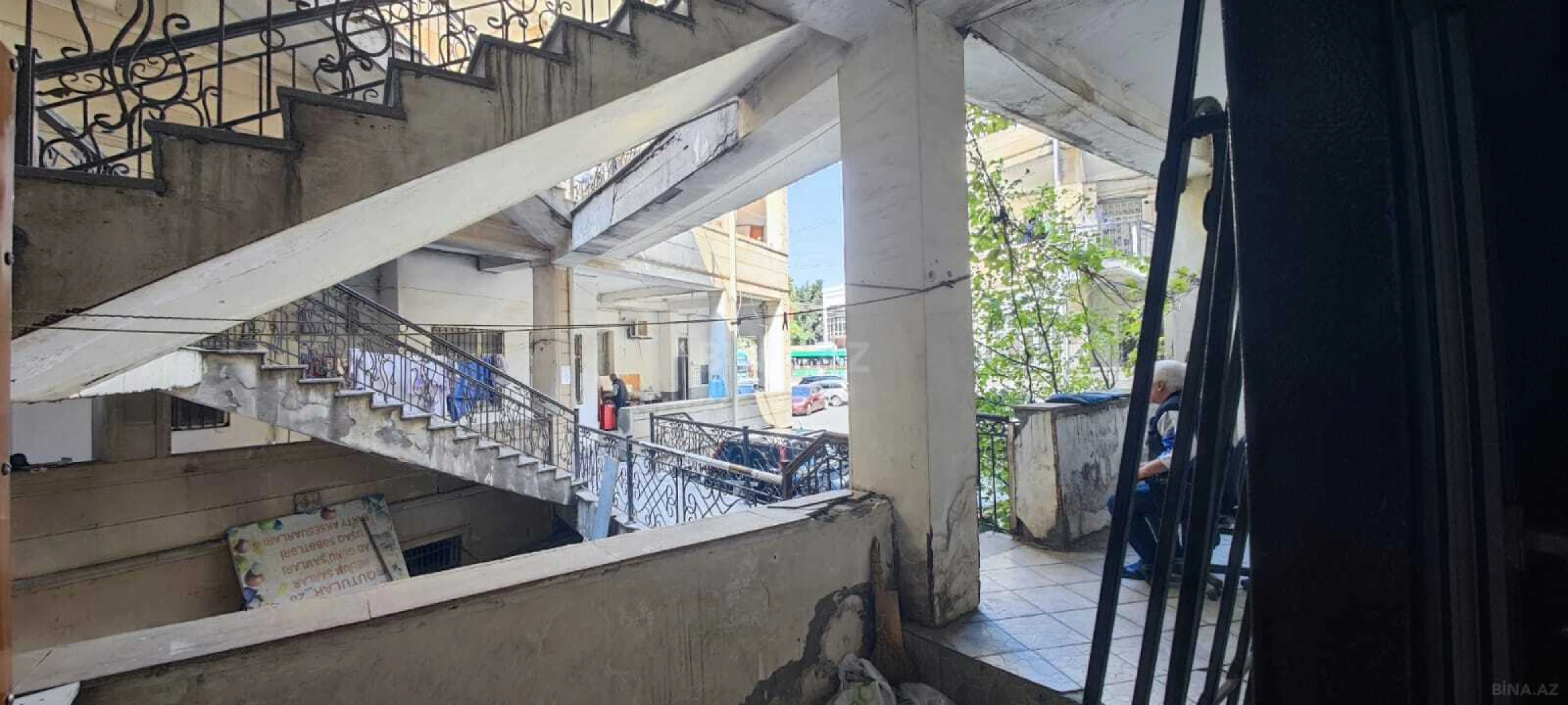 Satılır 2 otaqlı ofis 60 m²