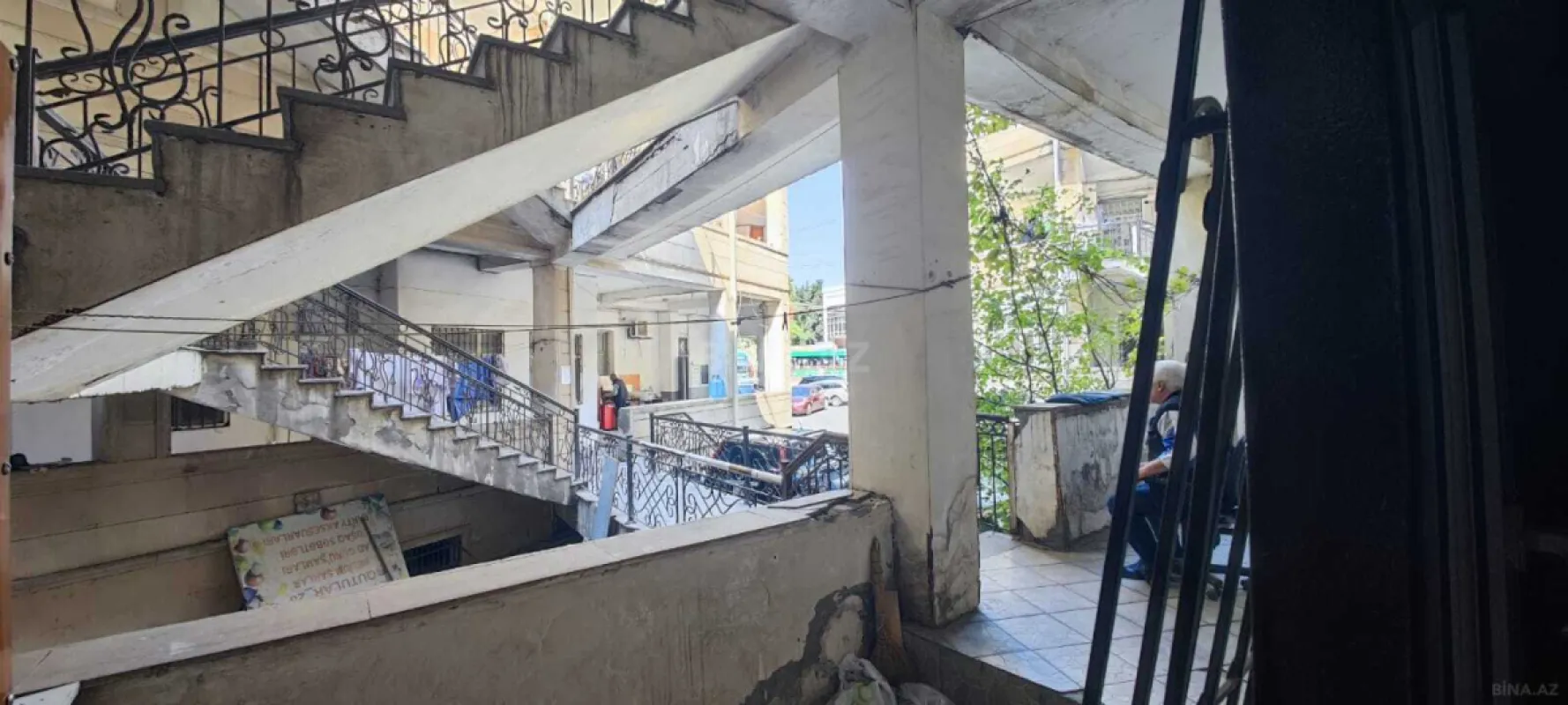 Satılır 2 otaqlı ofis 60 m²