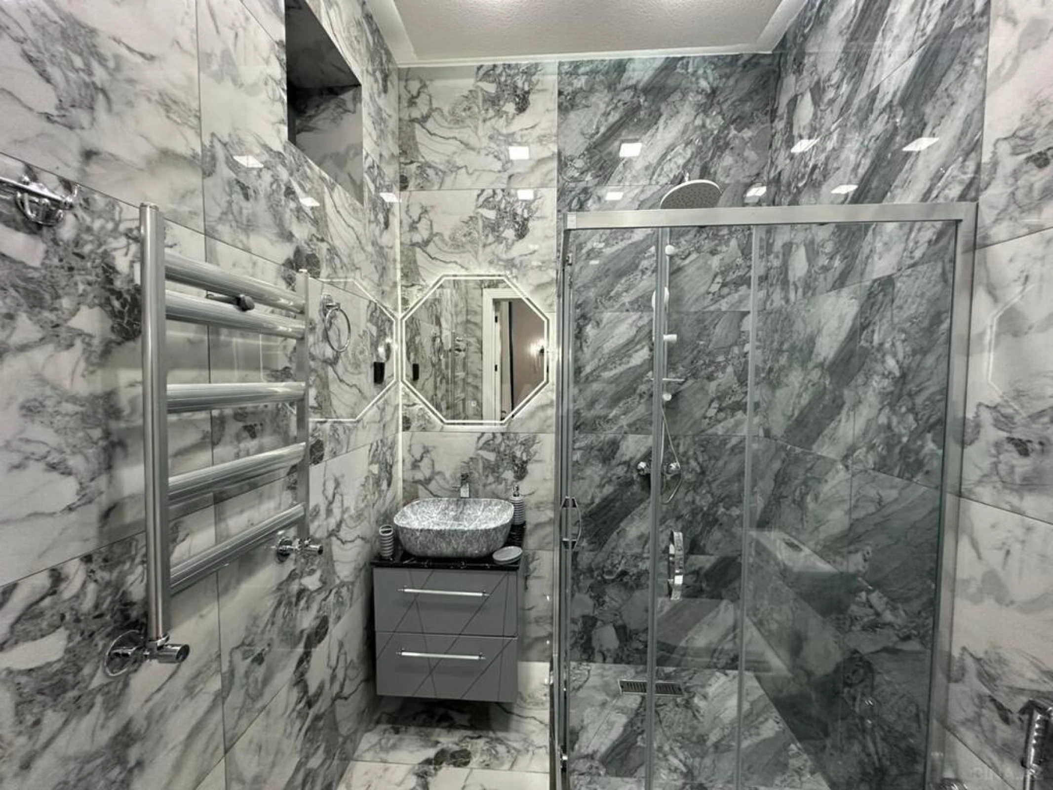 Satılır 4 otaqlı həyət evi 190 m²