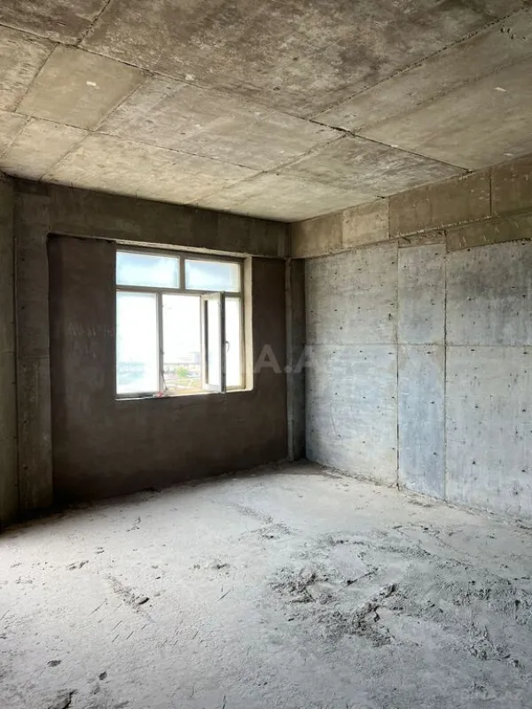 Satılır 4 otaqlı mənzil 169 m²