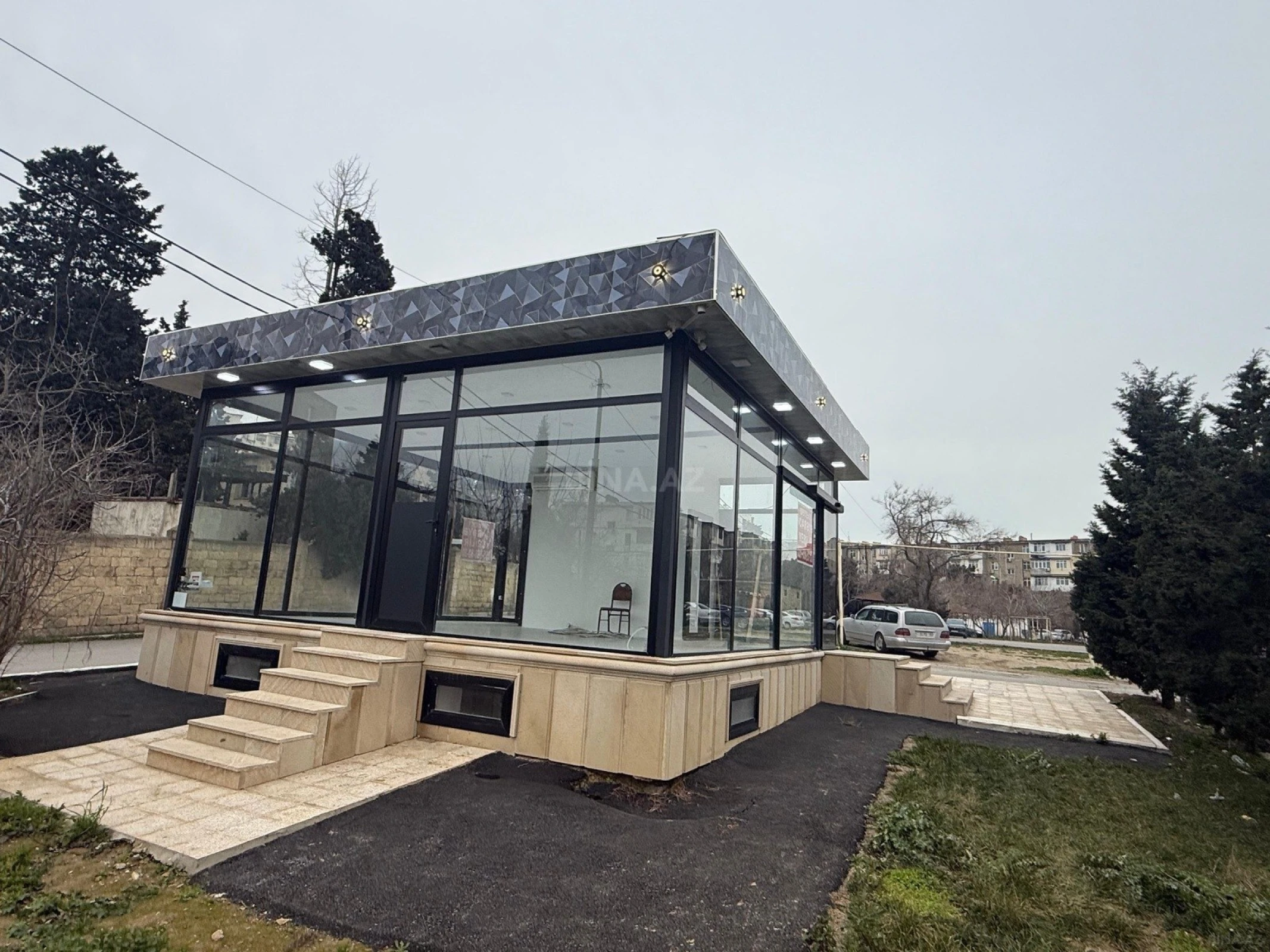 Kirayə verilir obyekt 86 m²