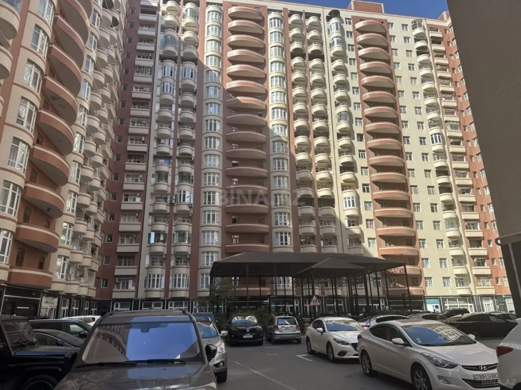 Satılır 3 otaqlı mənzil 152 m²