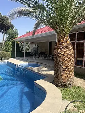 Satılır 9 otaqlı həyət evi 800 m²