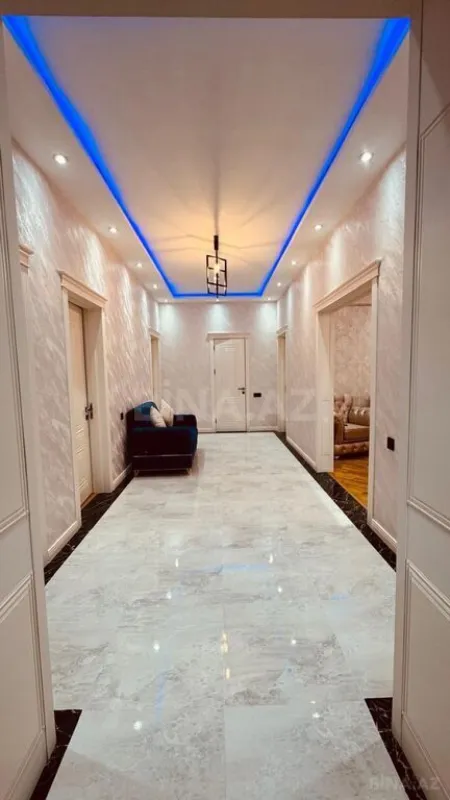 Satılır 5 otaqlı həyət evi 185 m²