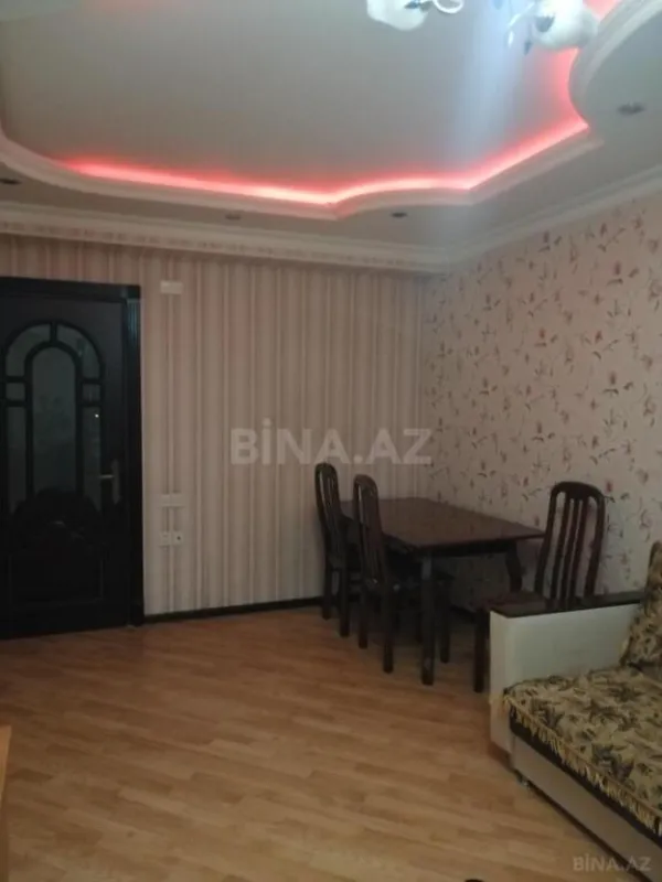 Satılır 2 otaqlı mənzil 82 m²