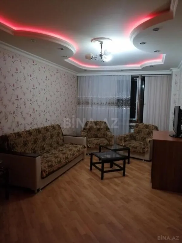 Satılır 2 otaqlı mənzil 82 m²