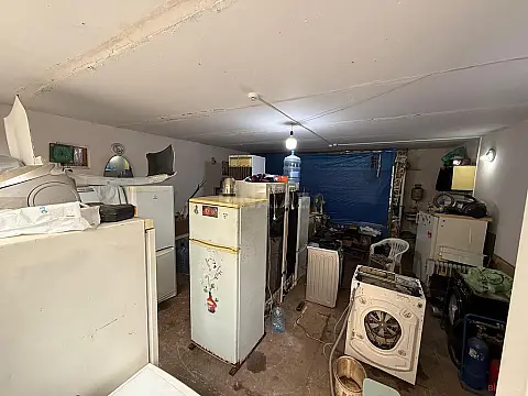 Satılır obyekt 49 m²