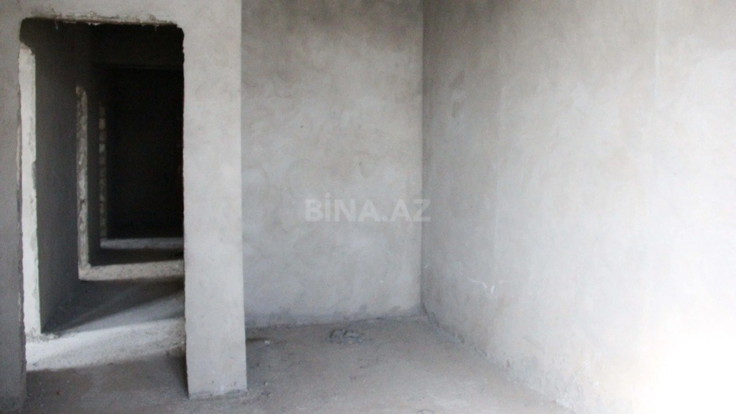 Satılır 3 otaqlı mənzil 132 m²