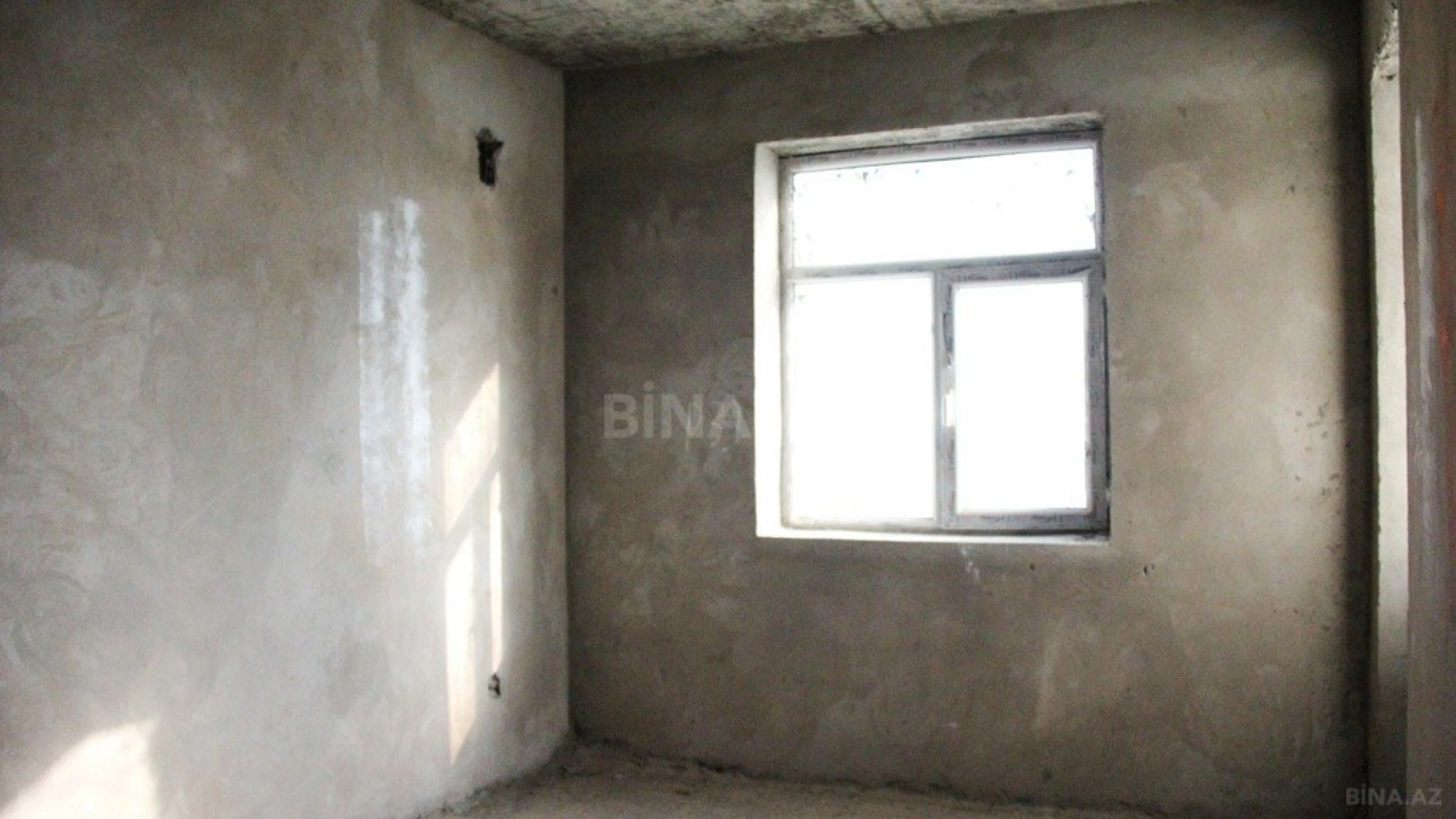 Satılır 3 otaqlı mənzil 132 m²