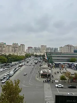 Satılır 3 otaqlı mənzil 129 m²