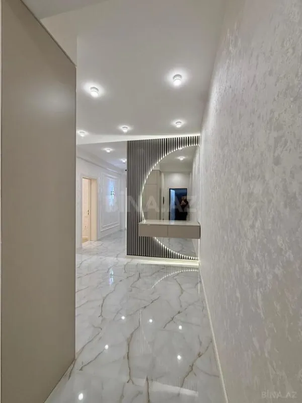 Satılır 3 otaqlı mənzil 129 m²