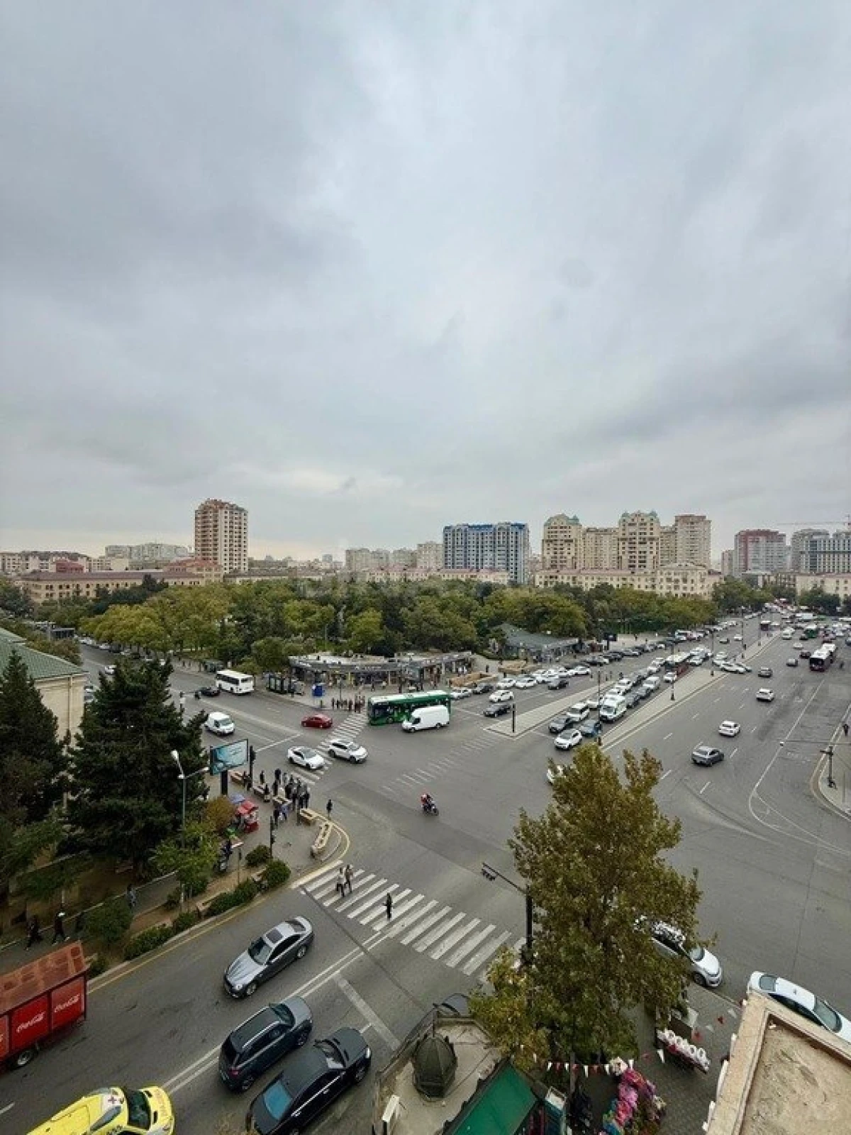 Satılır 3 otaqlı mənzil 129 m²