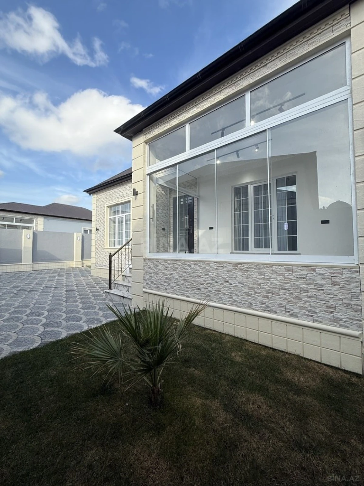 Satılır 4 otaqlı həyət evi 130 m²